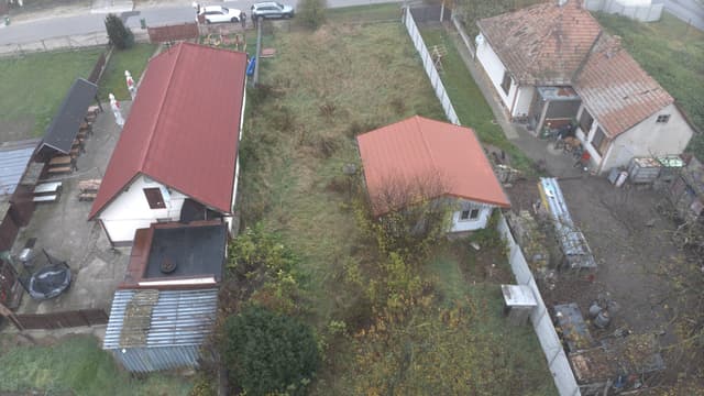Pozemok 1 618 m² so sieťami, Jelka – Nová cesta 4