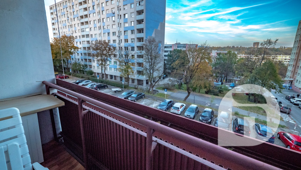 Priestranný 3-izbový byt v Karlovej Vsi, Adámiho ulica kompletná rekonštrukcia 73m2
