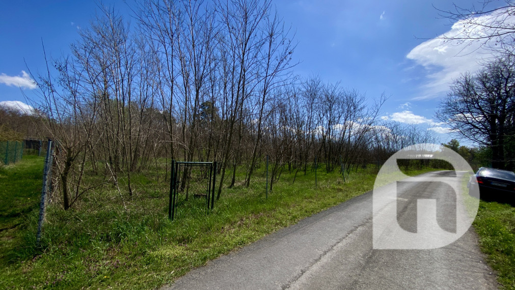 Na predaj pozemok v lokalite Devínske Jazero - Bratislava