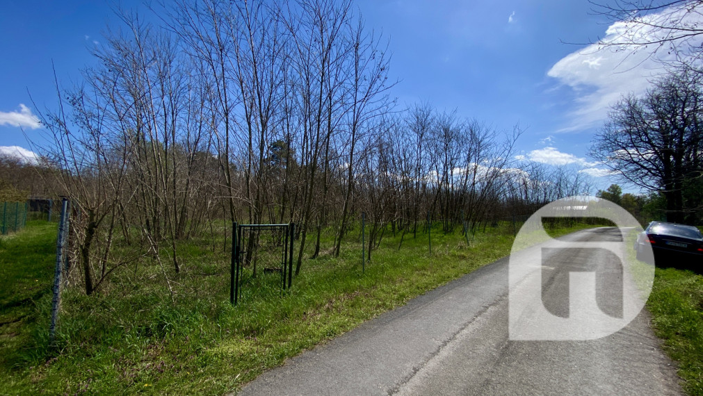 Na predaj pozemok v lokalite Devínske Jazero - Bratislava