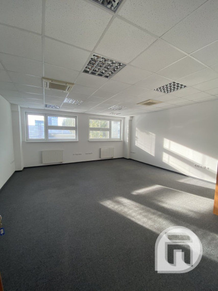 Prenájom kancelárskych priestorov Hraničná 18 Bratislava Ružinov od 9,05€ / m2