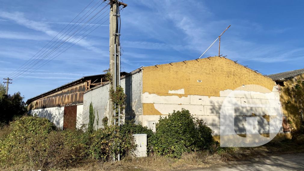 ZNÍŽENIE CENY - Predaj skladových priestorov a zastrešených plôch v lokalite obce Gajary v priemyselnej zóne „Textilka“ len 10 minút od Malaciek