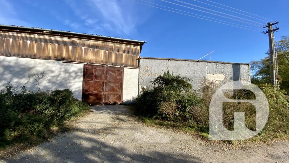 ZNÍŽENIE CENY - Predaj skladových priestorov a zastrešených plôch v lokalite obce Gajary v priemyselnej zóne „Textilka“ len 10 minút od Malaciek