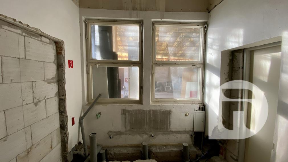 ZNÍŽENIE CENY - Predaj skladových priestorov a zastrešených plôch v lokalite obce Gajary v priemyselnej zóne „Textilka“ len 10 minút od Malaciek