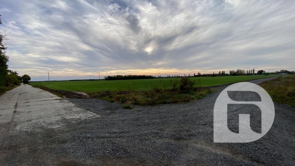 ZNÍŽENIE CENY - Predaj skladových priestorov a zastrešených plôch v lokalite obce Gajary v priemyselnej zóne „Textilka“ len 10 minút od Malaciek