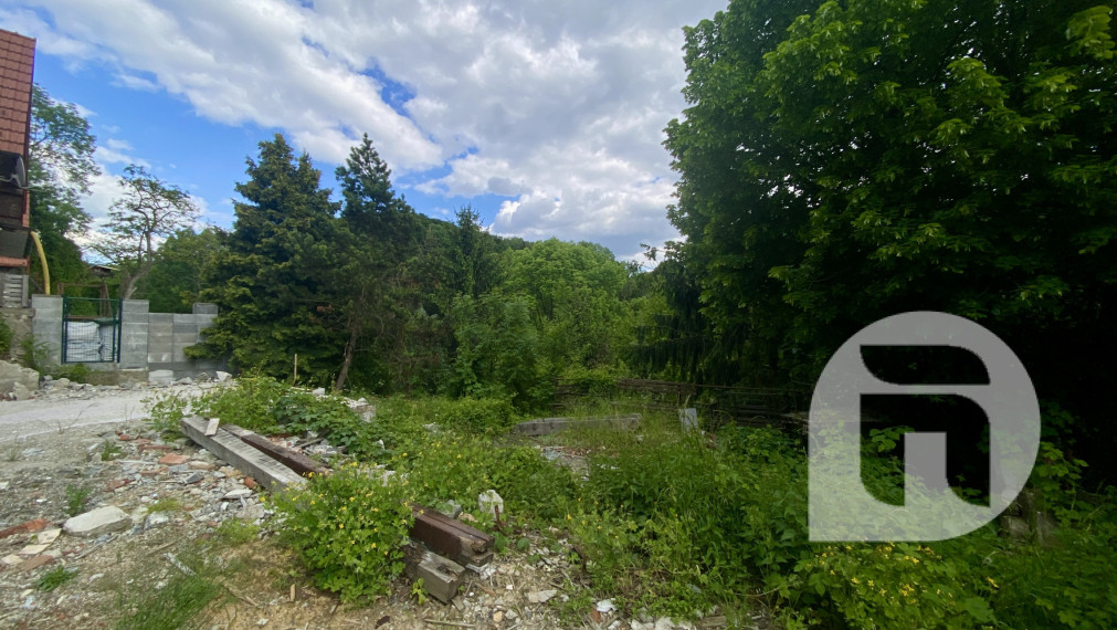 Predaj stavebného pozemku 1583m2 v obci Pernek na Záhorí