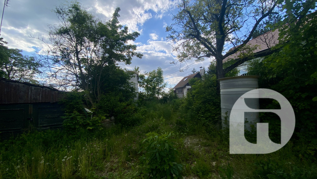 Predaj stavebného pozemku 1583m2 v obci Pernek na Záhorí