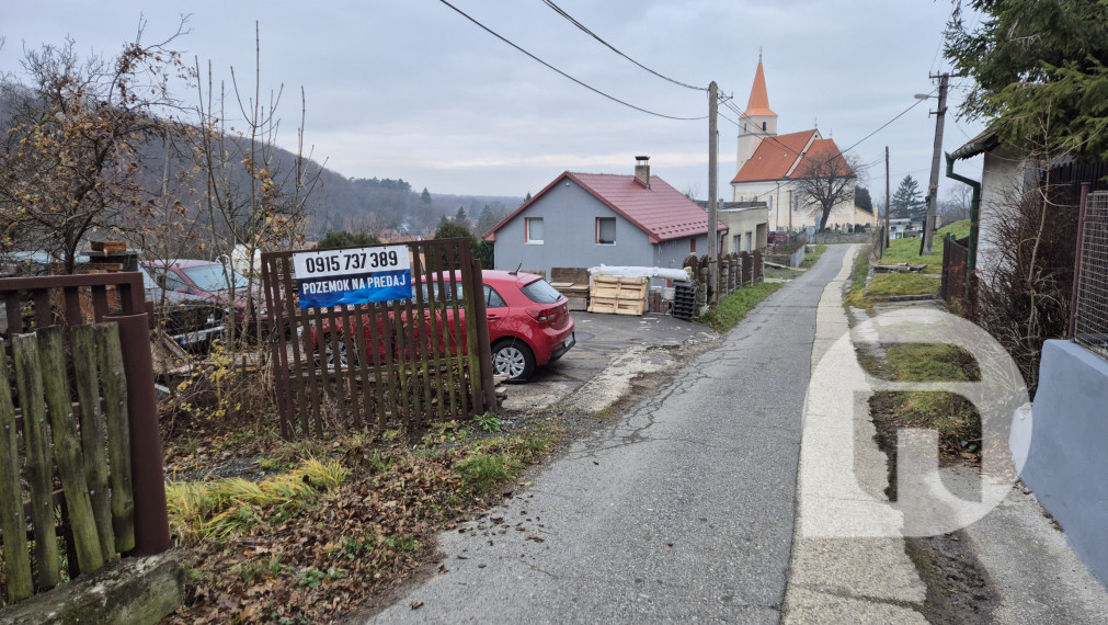 Predaj stavebného pozemku 1583m2 v obci Pernek na Záhorí
