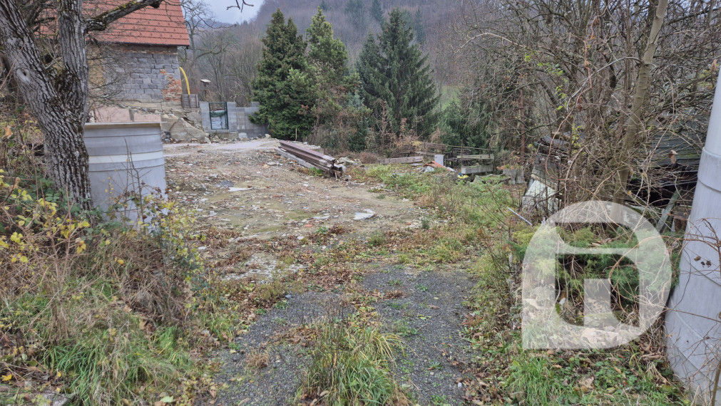 Predaj stavebného pozemku 1583m2 v obci Pernek na Záhorí