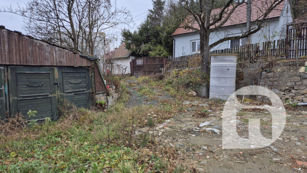 Predaj stavebného pozemku 1583m2 v obci Pernek na Záhorí