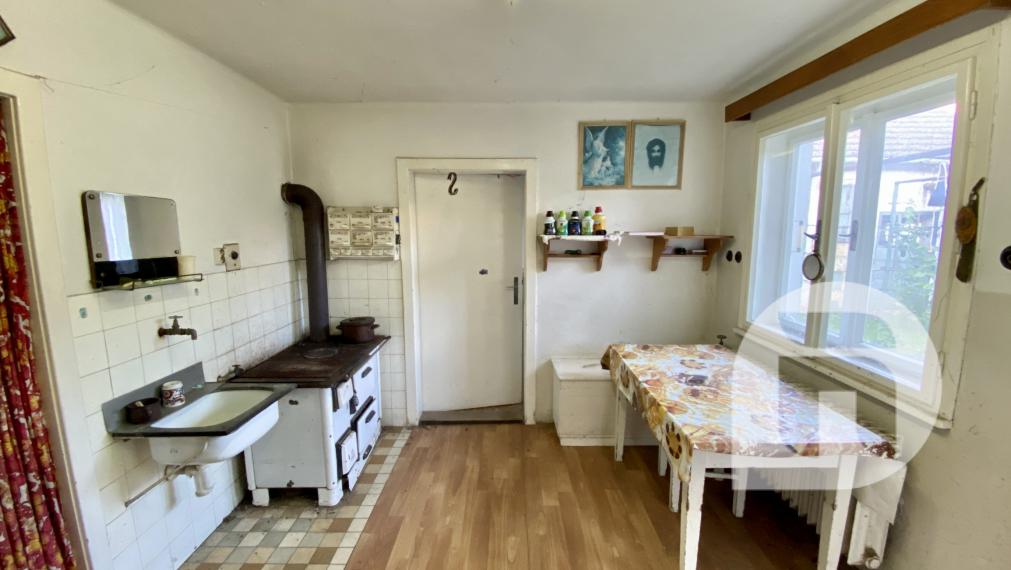 Predstavujeme Vám na predaj starší 3- izbový rodinný dom v obci Lozorno so záhradou - Veterná ulica