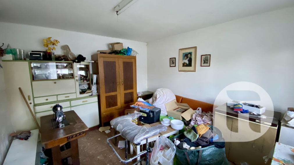 Predstavujeme Vám na predaj starší 3- izbový rodinný dom v obci Lozorno so záhradou - Veterná ulica