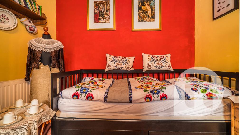 Dom pod lesom s 1 461 m² pozemkom, kde deti majú raj a srnky chodia na dvore