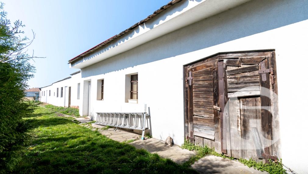 NOVINKA 3.izb RODINNÝ DOM S VEĽKÝM POZEMKOM RAJKA - MAĎARSKO