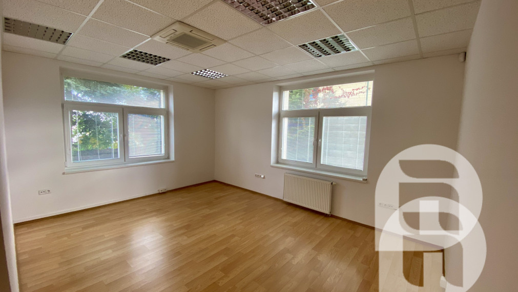 Prenájom exkluzívnych administratívnych priestorov Bratislava Koliba - Hlavná ul. + parking