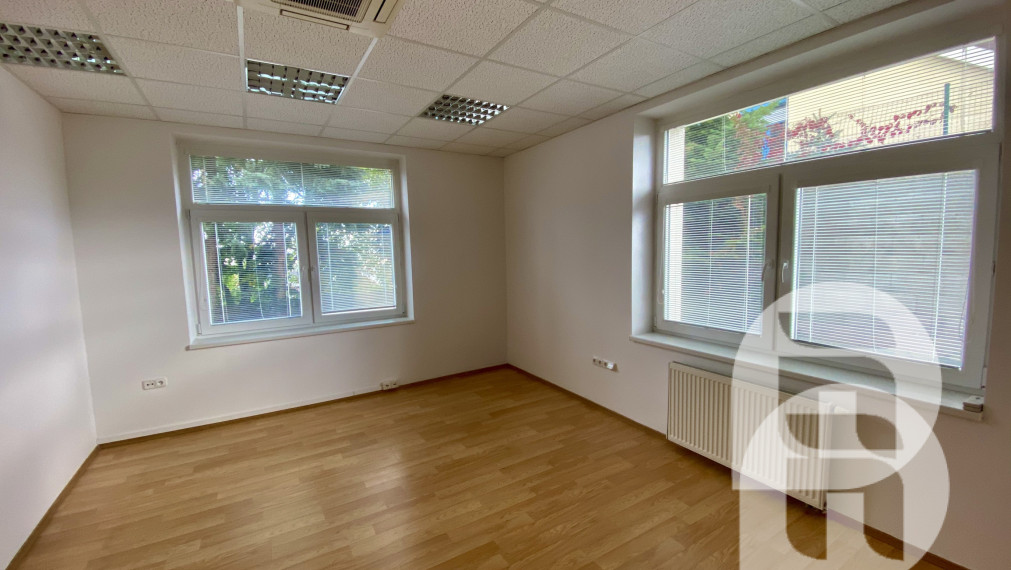 Prenájom exkluzívnych administratívnych priestorov Bratislava Koliba - Hlavná ul. + parking