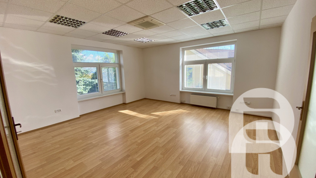 Prenájom exkluzívnych administratívnych priestorov Bratislava Koliba - Hlavná ul. + parking