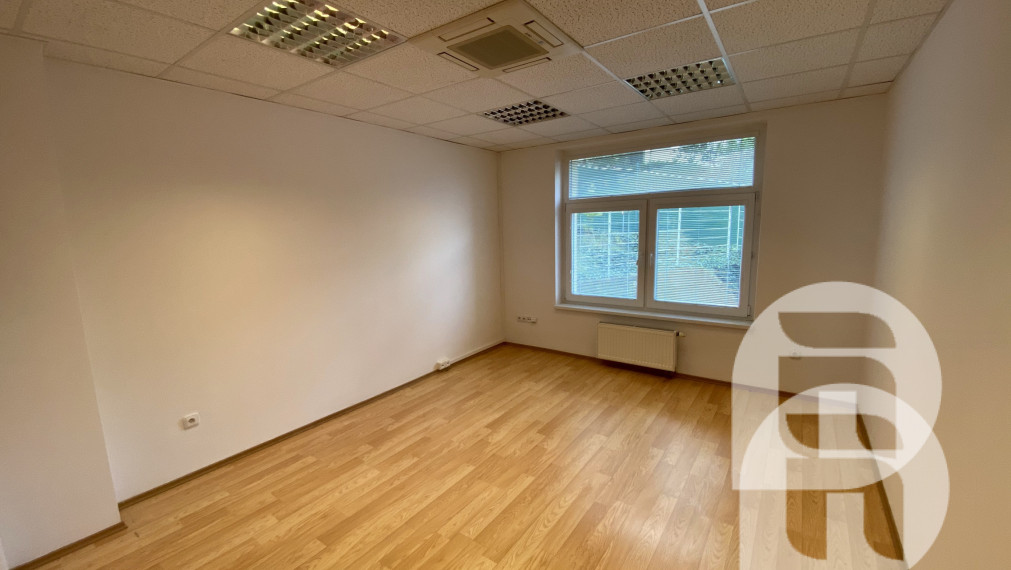 Prenájom exkluzívnych administratívnych priestorov Bratislava Koliba - Hlavná ul. + parking