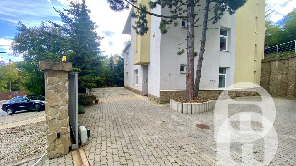 Prenájom exkluzívnych administratívnych priestorov Bratislava Koliba - Hlavná ul. + parking