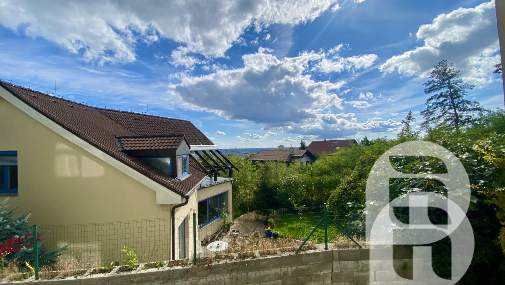 Prenájom exkluzívnych administratívnych priestorov Bratislava Koliba - Hlavná ul. + parking