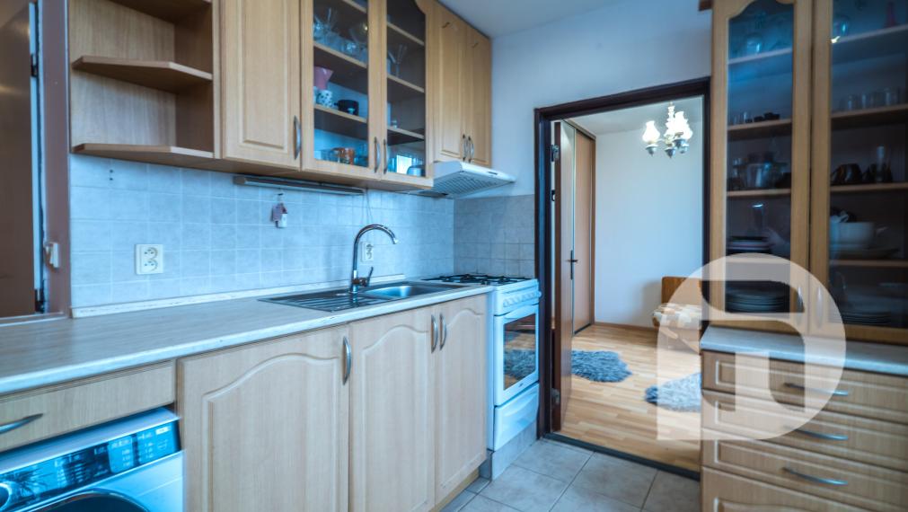 Svetlý 3-izbový byt s loggiou, 12/12 poschodie, Senec – Jesenského