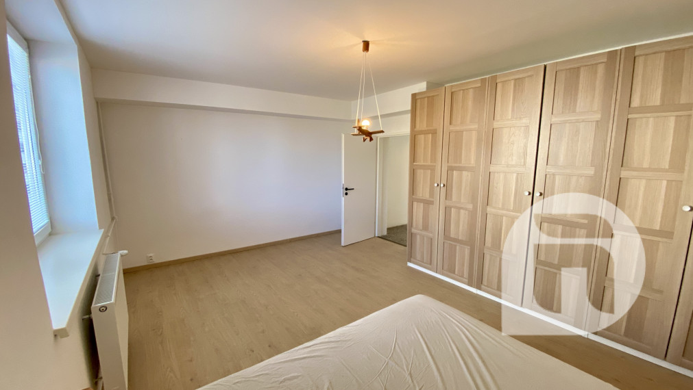 Predstavujeme Vám exkluzívne na predaj 3- izbový rodinný dom po novej rekonštrukcii v obci Kuchyňa (Záhorie) so záhradou o celkovej výmere 985 m2