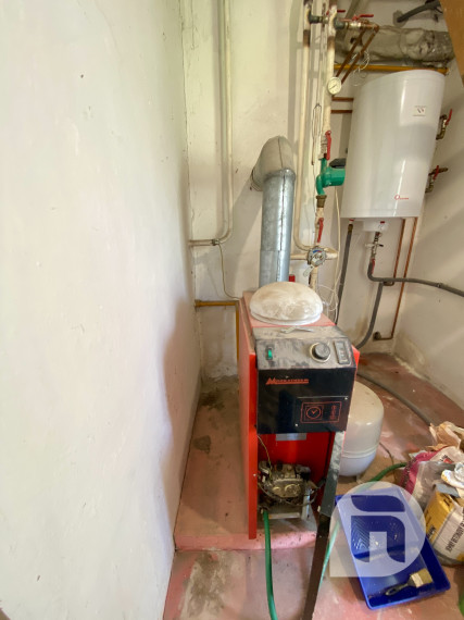 Predstavujeme Vám exkluzívne na predaj 3- izbový rodinný dom po novej rekonštrukcii v obci Kuchyňa (Záhorie) so záhradou o celkovej výmere 985 m2