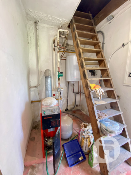 Predstavujeme Vám exkluzívne na predaj 3- izbový rodinný dom po novej rekonštrukcii v obci Kuchyňa (Záhorie) so záhradou o celkovej výmere 985 m2