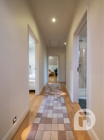 Dom s výhodami rezortu: bazén, vírivka, lounge bar a 7 izieb – Vinodol, Nitra