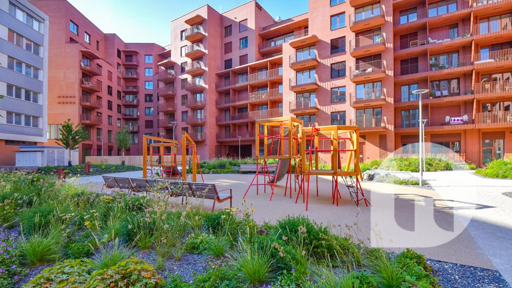 Predstavujeme Vám na #predaj #moderný 2-izbový #byt na Svätoplukovej ulici v mestskej časti Mlynské Nivy - #Bratislava. Byt o výmere 52,35 m2 + 5m2 balkón a pivnicou v osobnom vlastníctve v novostavbe projektu ZWIRN 3.