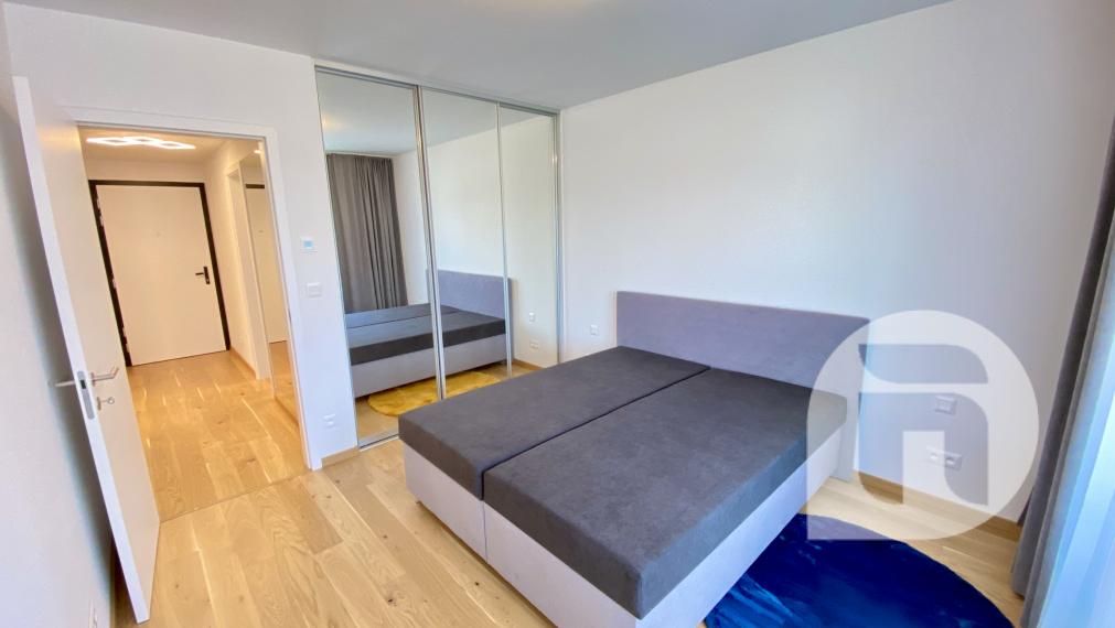 Predstavujeme Vám na #predaj #moderný 2-izbový #byt na Svätoplukovej ulici v mestskej časti Mlynské Nivy - #Bratislava. Byt o výmere 52,35 m2 + 5m2 balkón a pivnicou v osobnom vlastníctve v novostavbe projektu ZWIRN 3.