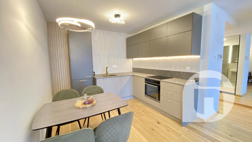 Predstavujeme Vám na #predaj #moderný 2-izbový #byt na Svätoplukovej ulici v mestskej časti Mlynské Nivy - #Bratislava. Byt o výmere 52,35 m2 + 5m2 balkón a pivnicou v osobnom vlastníctve v novostavbe projektu ZWIRN 3.