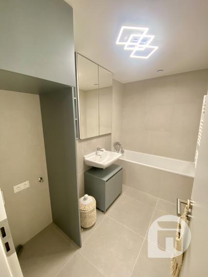 Predaj - moderný 3 - izbový byt na Bottovej ulici v mestskej časti Mlynské Nivy - Bratislava. Byt o výmere 74,6 m2 + 2 balkóny