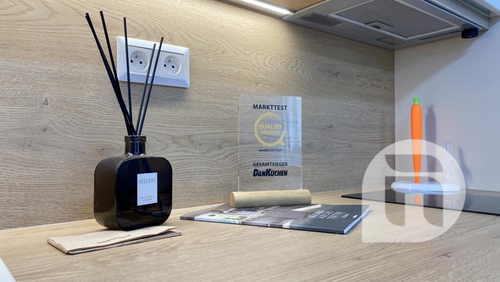 Predaj - moderný 3 - izbový byt na Bottovej ulici v mestskej časti Mlynské Nivy - Bratislava. Byt o výmere 74,6 m2 + 2 balkóny