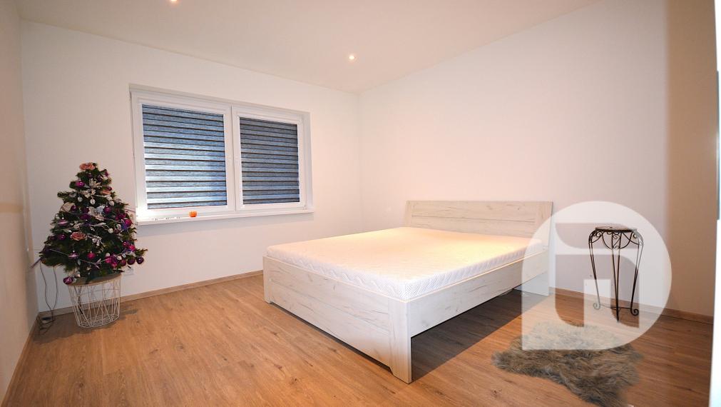 Moderný 4-izbový bungalov na prenájom – novostavba v tichej lokalite Geča, len 8 km od Koší