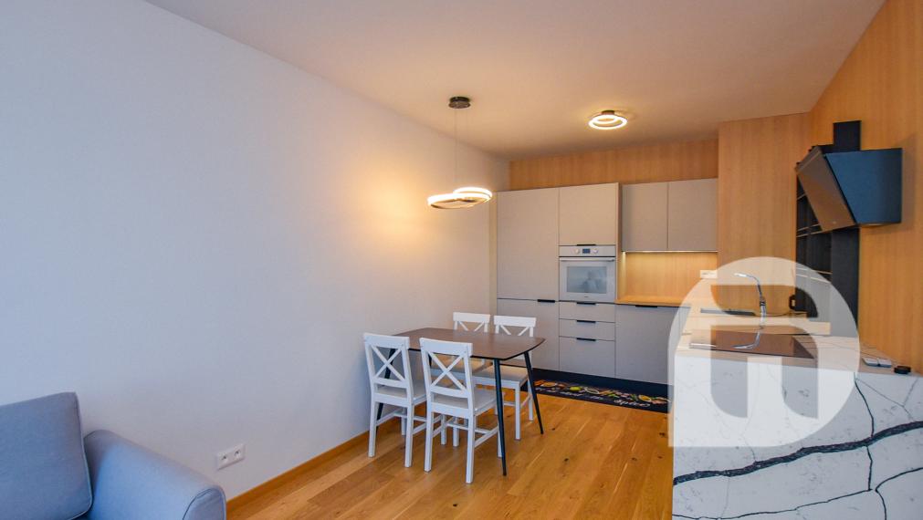 #Predaj 2-izb. bytu s balkónom a zariadením v ZWIRN3 BA Nivy