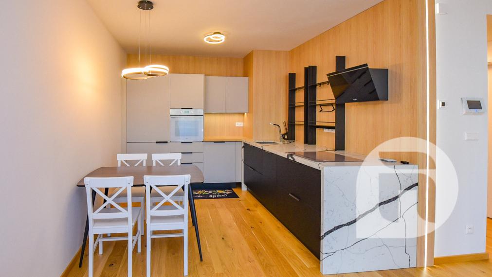 #Predaj 2-izb. bytu s balkónom a zariadením v ZWIRN3 BA Nivy