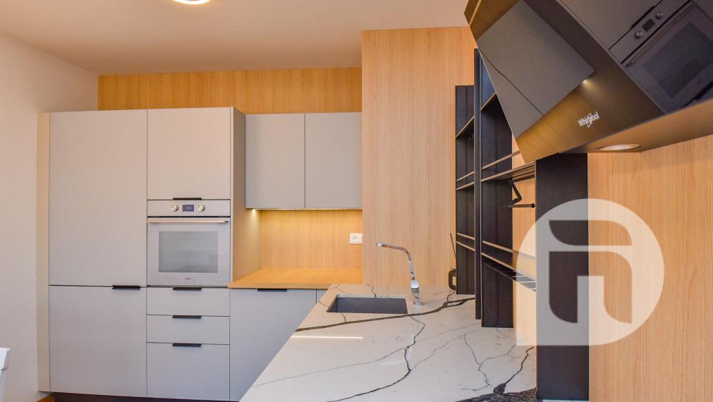 #Predaj 2-izb. bytu s balkónom a zariadením v ZWIRN3 BA Nivy