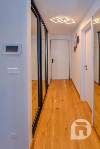 #Predaj 2-izb. bytu s balkónom a zariadením v ZWIRN3 BA Nivy