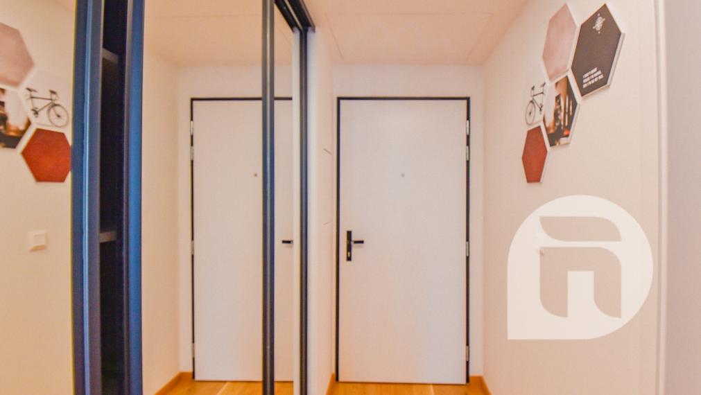 #Predaj 2-izb. bytu s balkónom a zariadením v ZWIRN3 BA Nivy