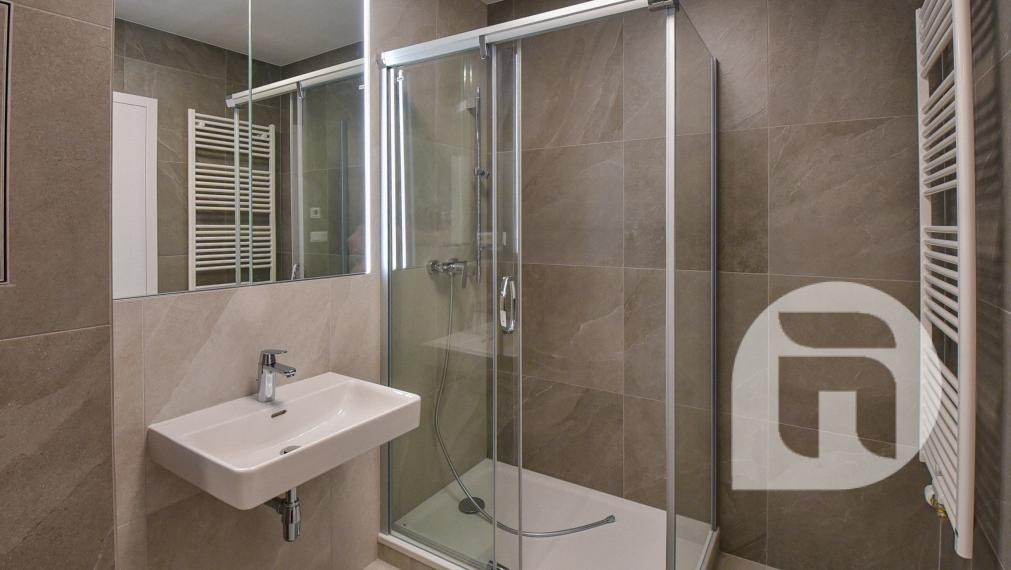 #Predaj 2-izb. bytu s balkónom a zariadením v ZWIRN3 BA Nivy