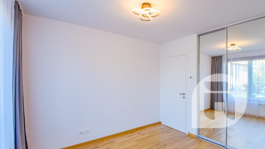 #Predaj 2-izb. bytu s balkónom a zariadením v ZWIRN3 BA Nivy