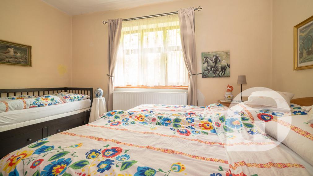 Dom pod lesom s 1 461 m² pozemkom, kde deti majú raj a srnky chodia na dvore