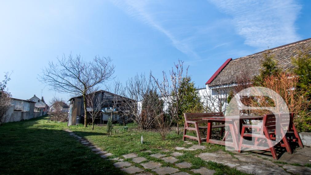 NOVINKA - 3.izb RODINNÝ DOM S VEĽKÝM POZEMKOM RAJKA - MAĎARSKO