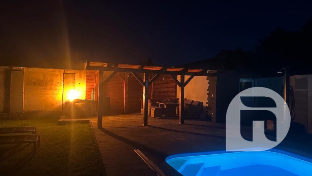 Priestranný 5 izb. Rodinný #Dom + #bazén a #garáž v Malých Levároch, okr. #Malacky