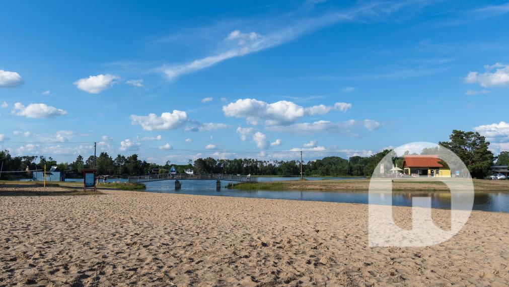 Priestranný 5 izb. Rodinný #Dom + #bazén a #garáž v Malých Levároch, okr. #Malacky