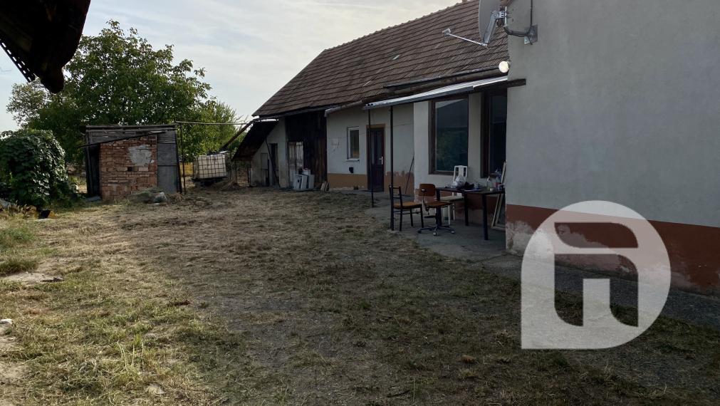 Nová cena - Predaj 4 izbový rodinný dom s pozemkom 2906 m2 v Kuchyni