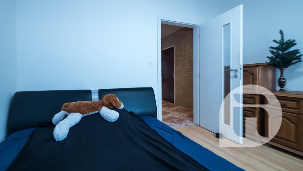 Svetlý 3-izbový byt s loggiou, 12/12 poschodie, Senec – Jesenského