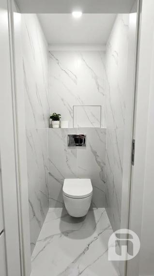 KOMPLETNE ZREKONŠTRUOVANÝ 3-IZBOVÝ BYT S DVOMI LOGGIAMI