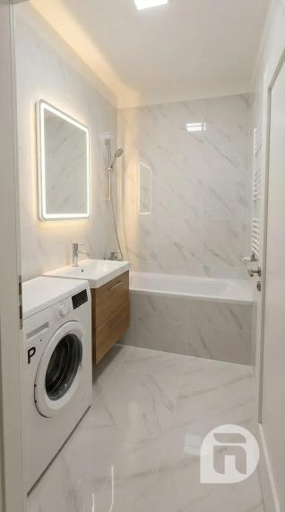 KOMPLETNE ZREKONŠTRUOVANÝ 3-IZBOVÝ BYT S DVOMI LOGGIAMI